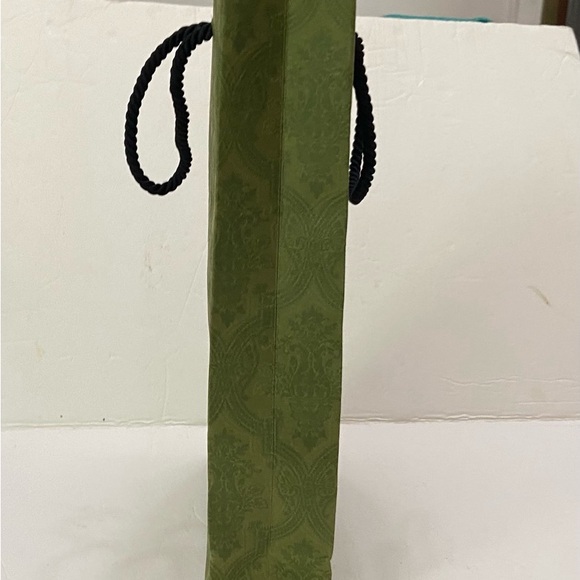 (SOLD) Lot of 2 Gucci Green Gift Bags - Picture 5 of 14